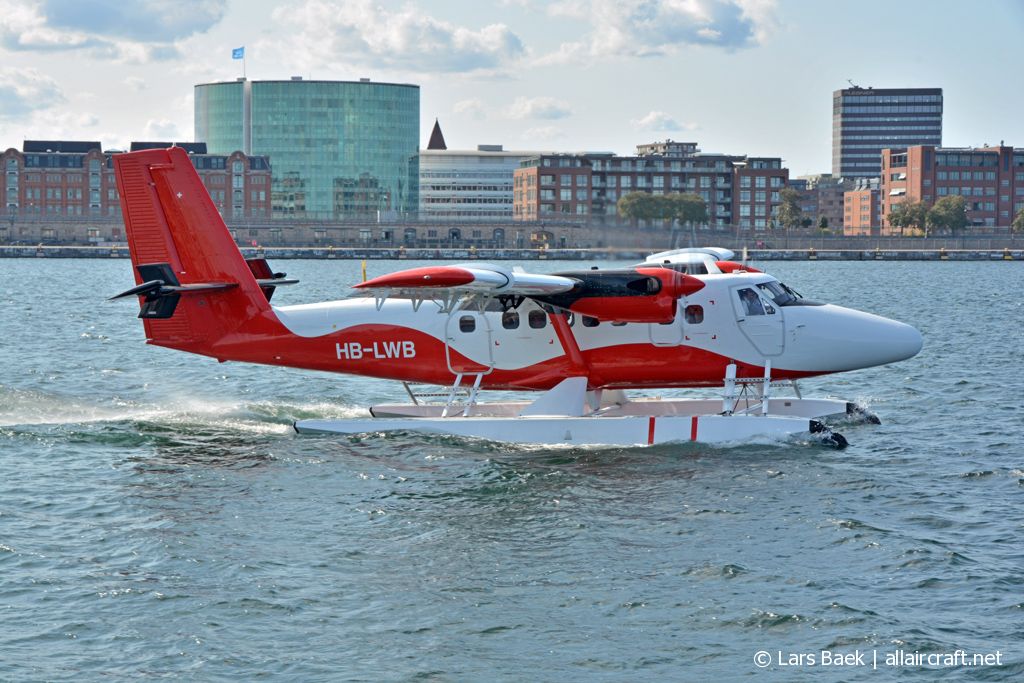 HB-LWB (565) 1978 DeHavilland DHC-6-300