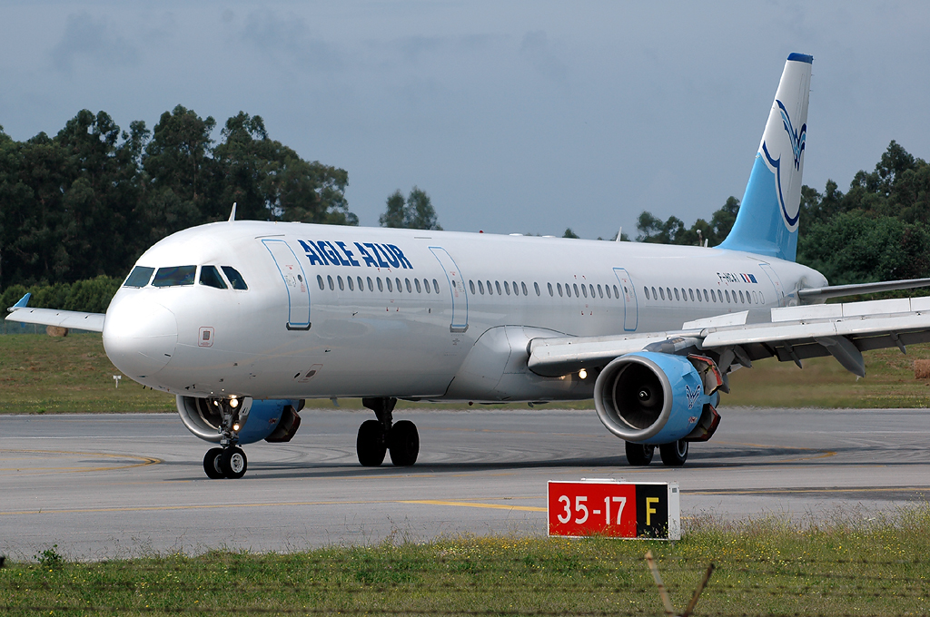 F-HCAI (1451) 2001 Airbus A321-211