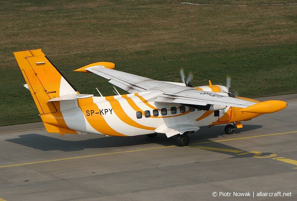 SP-KPY · Let L-410UVP-E15 Turbolet · (KTW / EPKT)