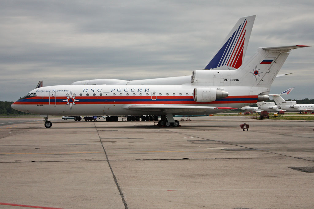 RA-42446 (4520423308017) 1993 Yakovlev Yak-42D