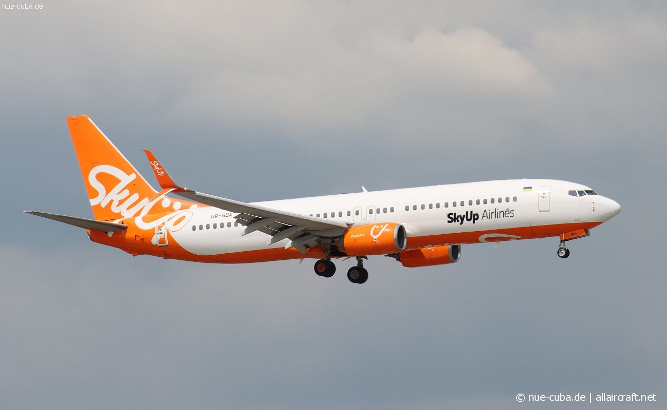 UR-SQA (40150) 2013 Boeing 737-8H6(WL)