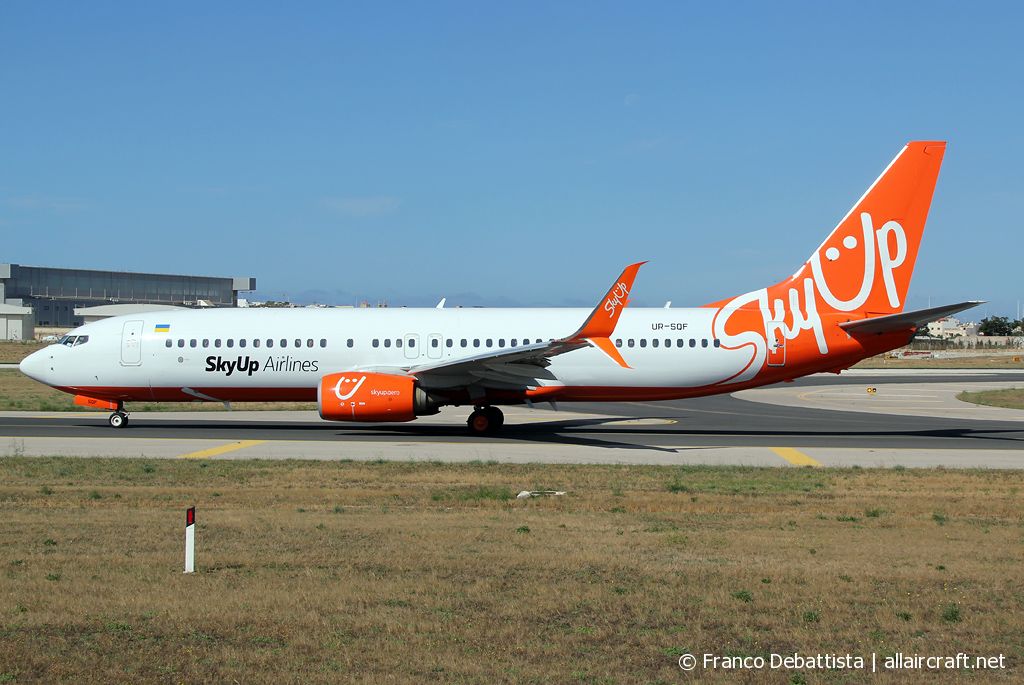UR-SQF (40151) 2013 Boeing 737-8H6(WL)