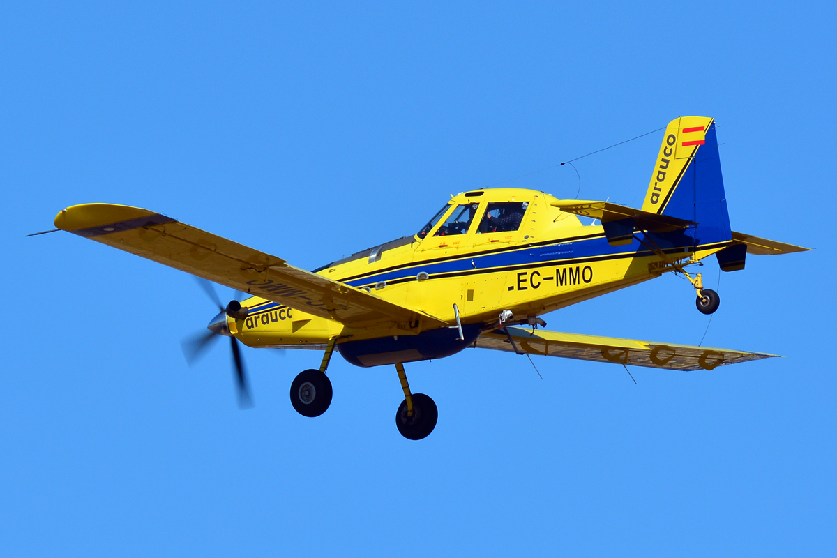 EC-MMO ( 802-0652 ) Air Tractor AT-802