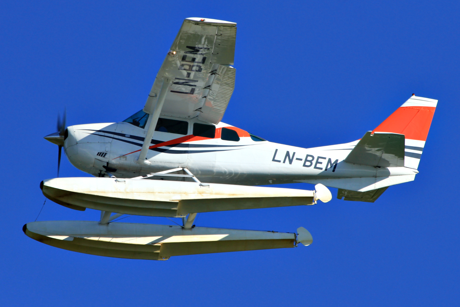 LN-BEM (U20601530) Cessna U206E Stationair