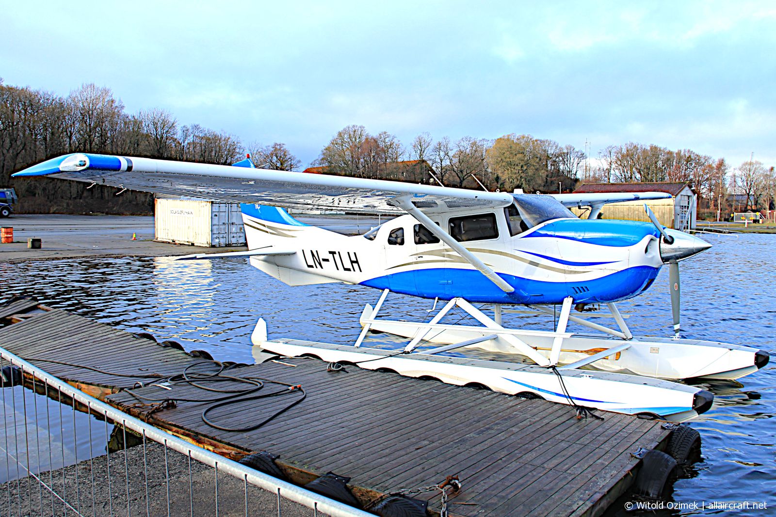 LN-TLH (T20608159) Cessna T206H Stationair