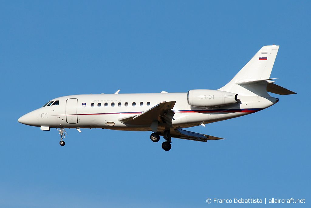 L1-01 (15) 2003 Dassault Falcon 2000 EX