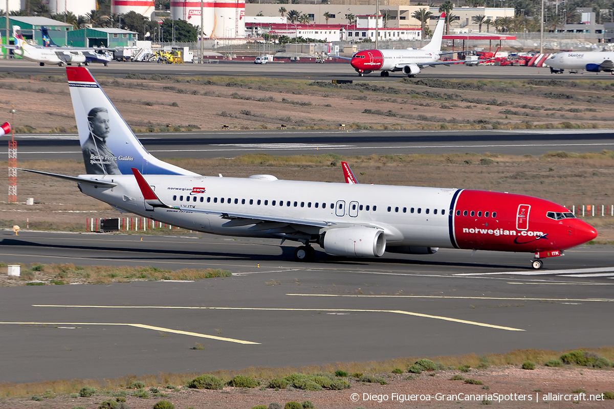 LV-ITK (42087) 2017 Boeing 737-8JP WL