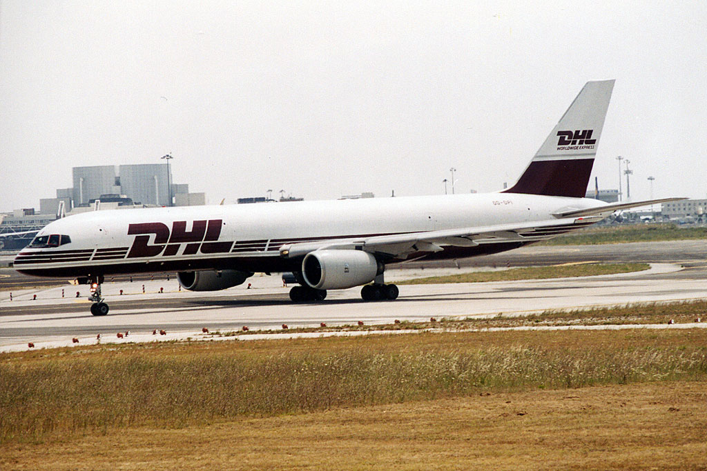 OO-DPI · Boeing 757-236(SF) · (LIS / LPPT)
