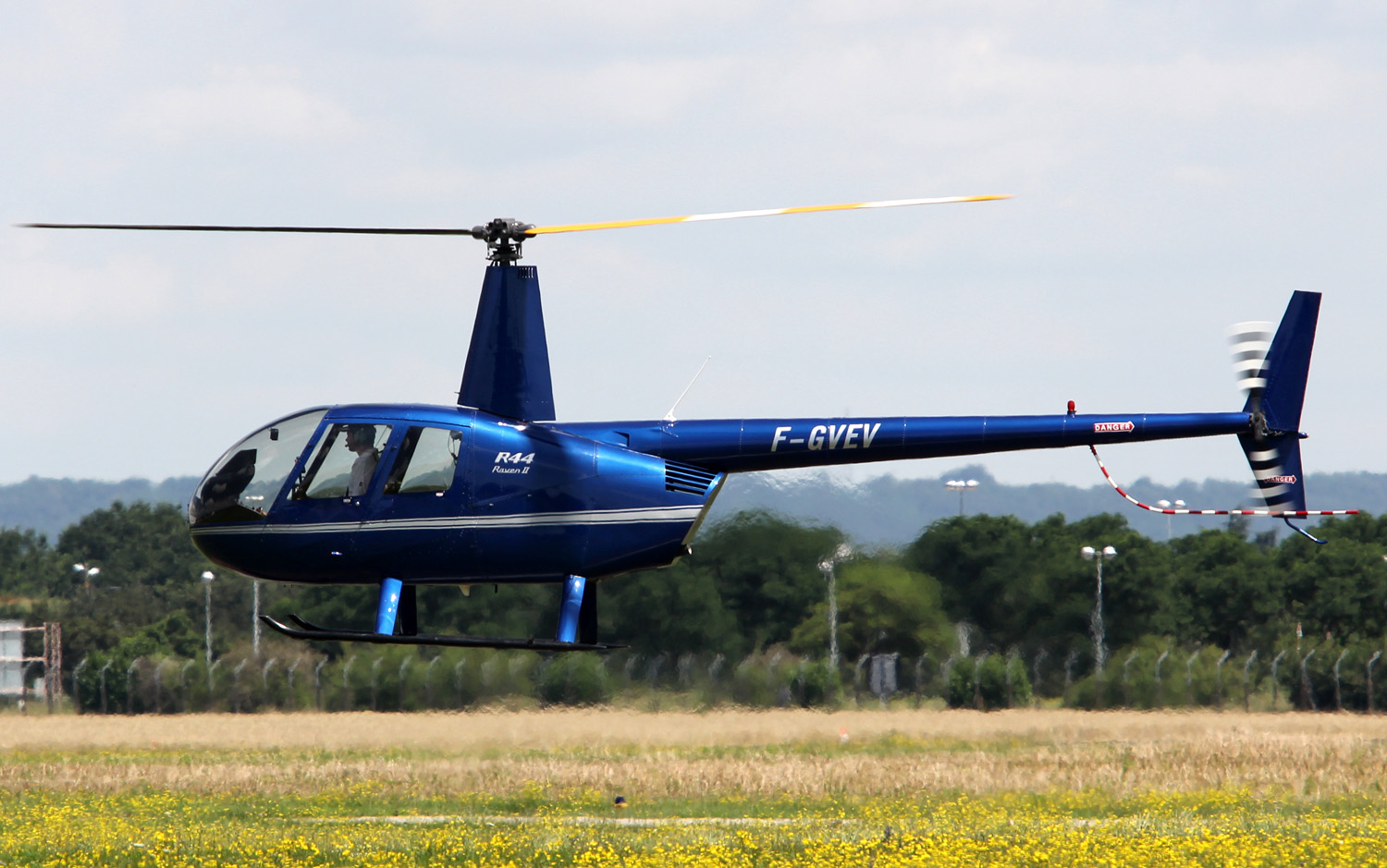F-GVEV (10908) 2005 Robinson R44 Raven II