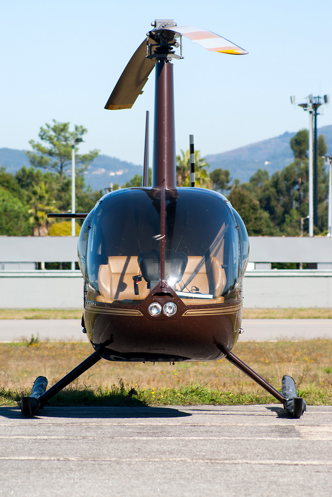 CS-HHX · Robinson R44 Clipper II · (BGZ / LPBR)