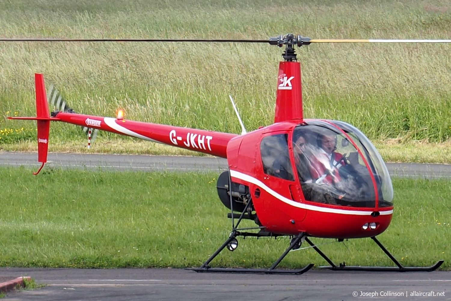 G-JKHT (2947) 2001 Robinson R22 Beta II