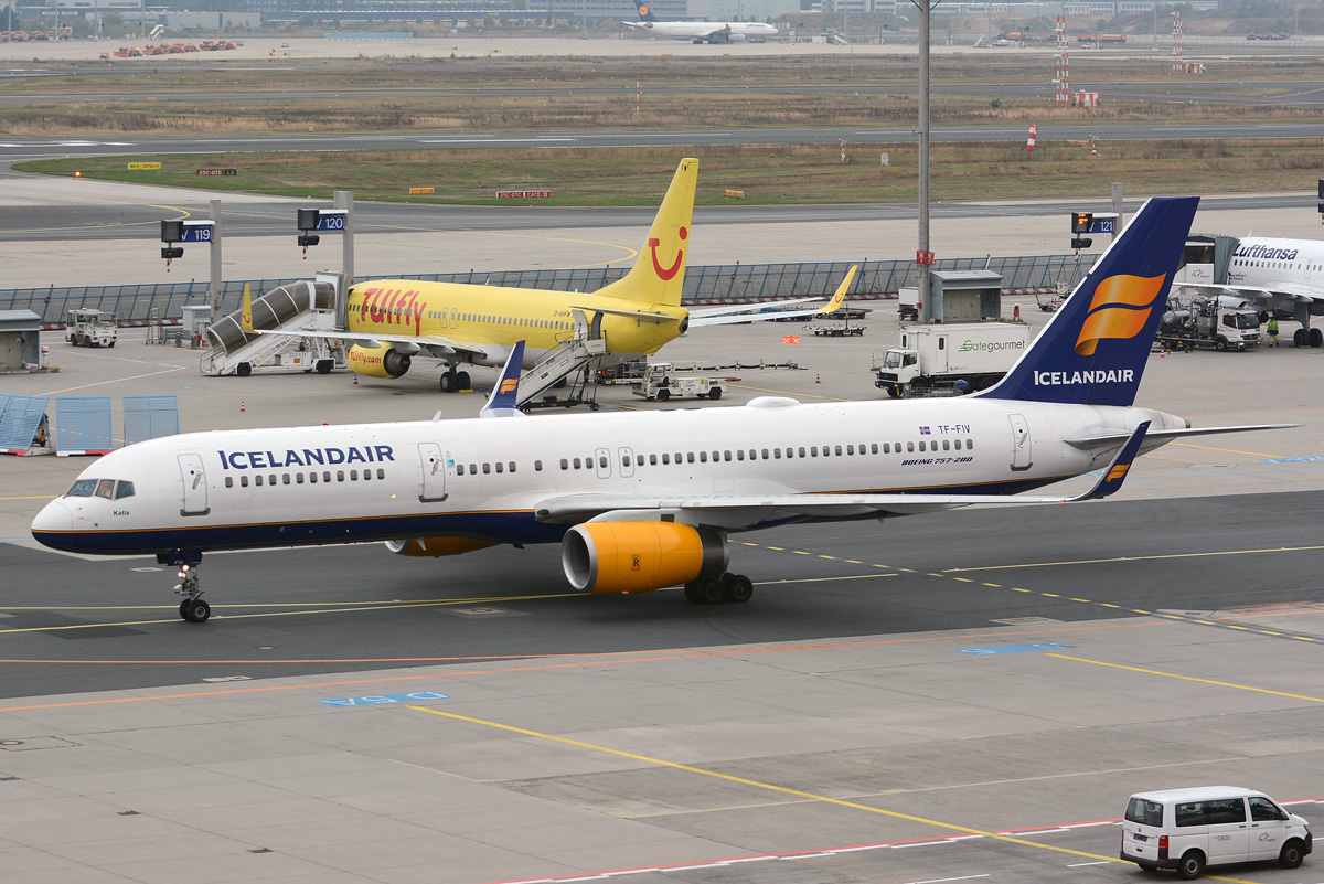 TF-FIV · Boeing 757-208(WL) · (FRA / EDDF)