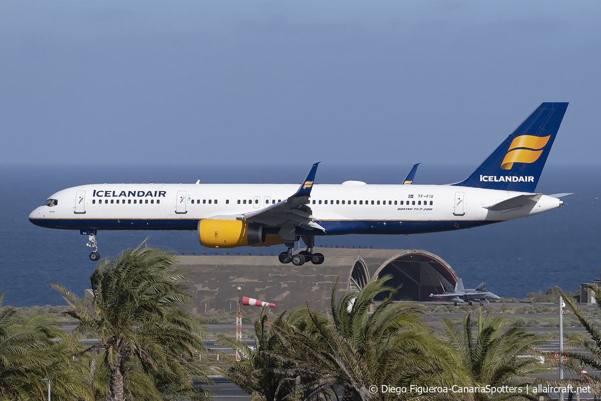 TF-FIV · Boeing 757-208(WL) · (LPA / GCLP)