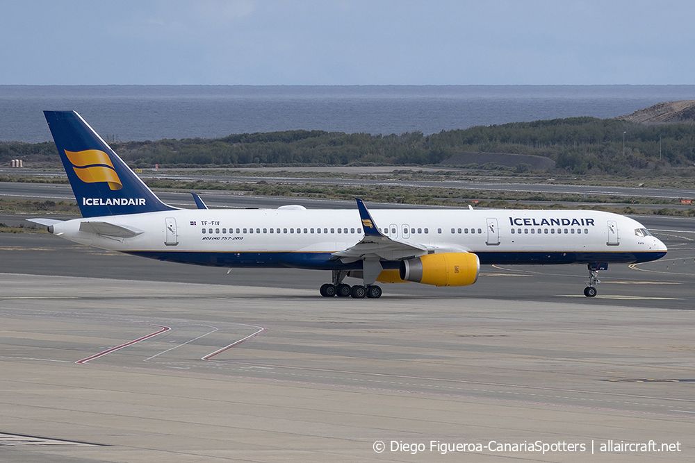 TF-FIV · Boeing 757-208(WL) · (LPA / GCLP)