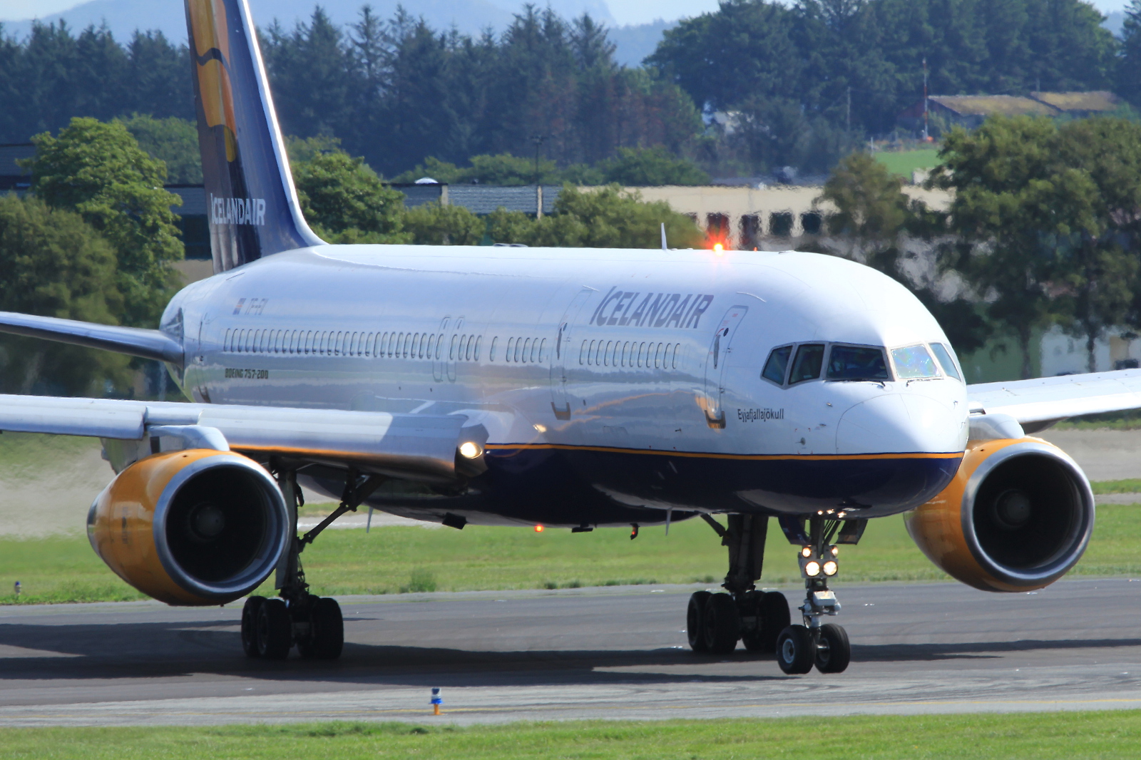 TF-FII · Boeing 757-208(WL) · (SVG / ENZV)