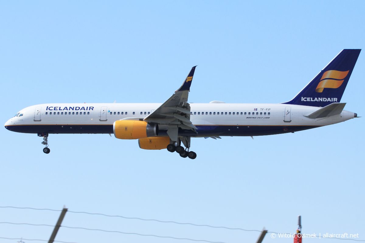TF-FIP · Boeing 757-208(WL) · (SVG / ENZV)