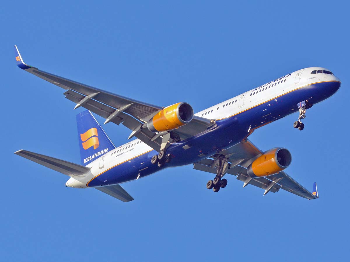 TF-FIA (29310) 2000 Boeing 757-256(WL)