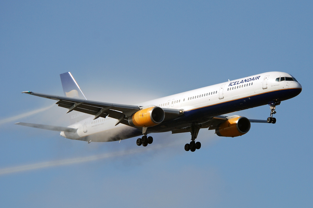 TF-FIX · Boeing 757-308 · (CPH / EKCH)
