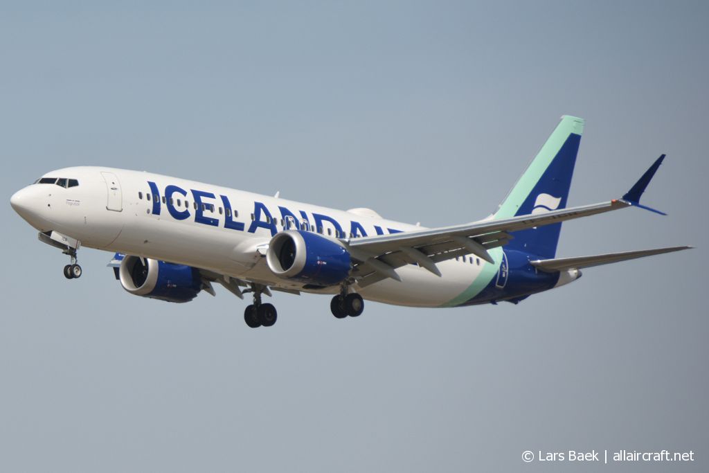 TF-ICR (44362) 2021 Boeing 737-8 MAX