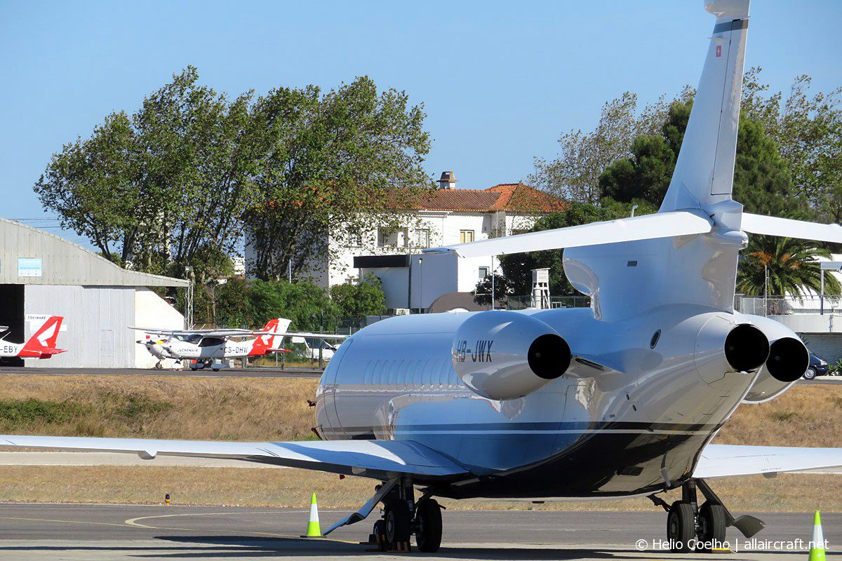 HB-JWX (428) 2017 Dassault Falcon 8X