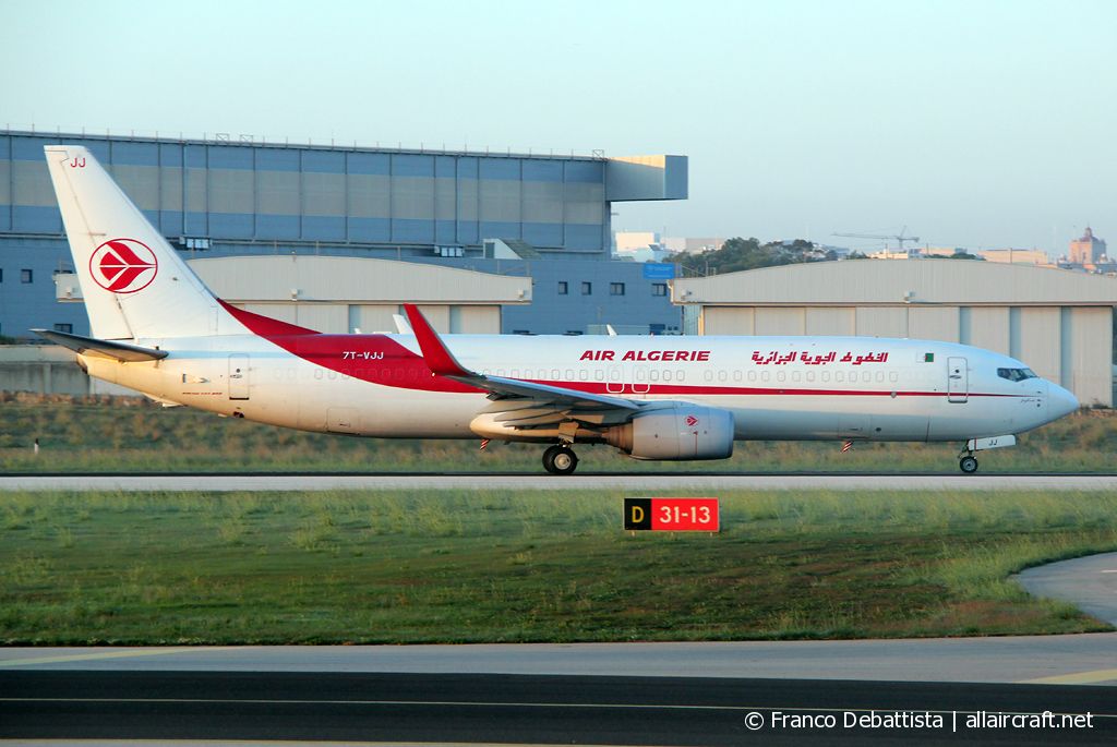 7T-VJJ (30202) 2000 Boeing 737-8D6(WL)