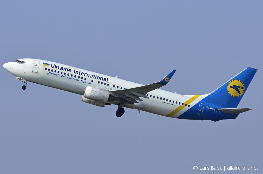 UR-PSH · Boeing 737-85R(WL) · (CPH / EKCH)
