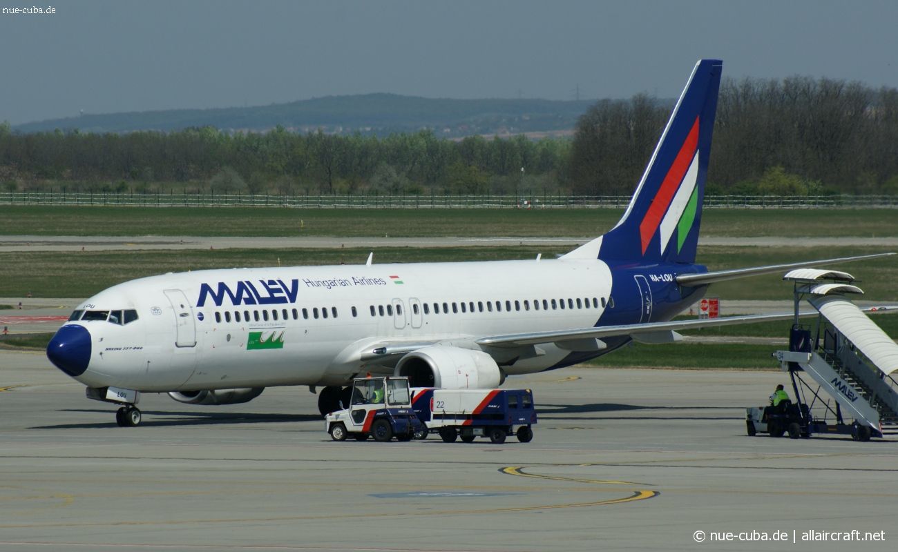 HA-LOU (30684) 2005 Boeing 737-8Q8