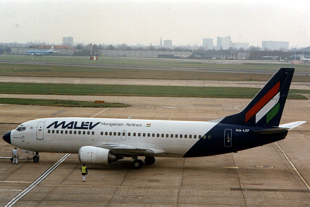 HA-LEF (24914) 1991 Boeing 737-3Y0