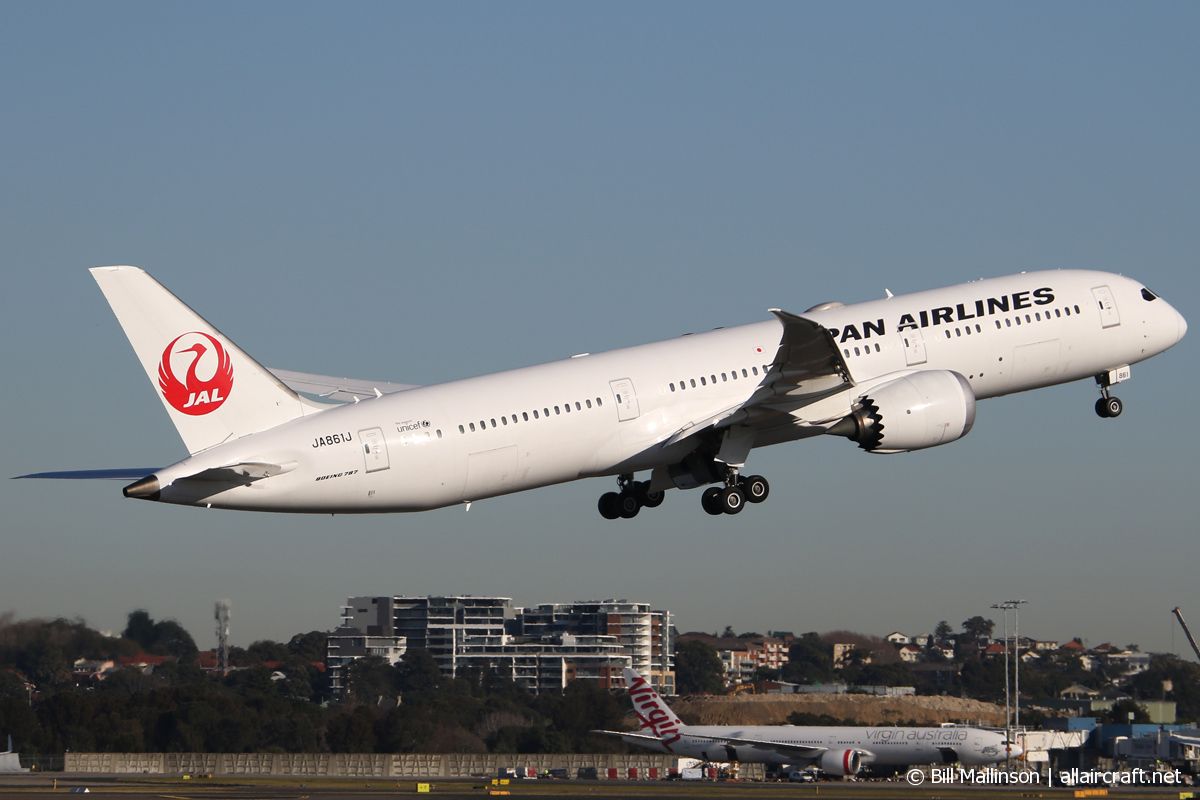 JA861J (35422) 2013 Boeing 787-9 Dreamliner
