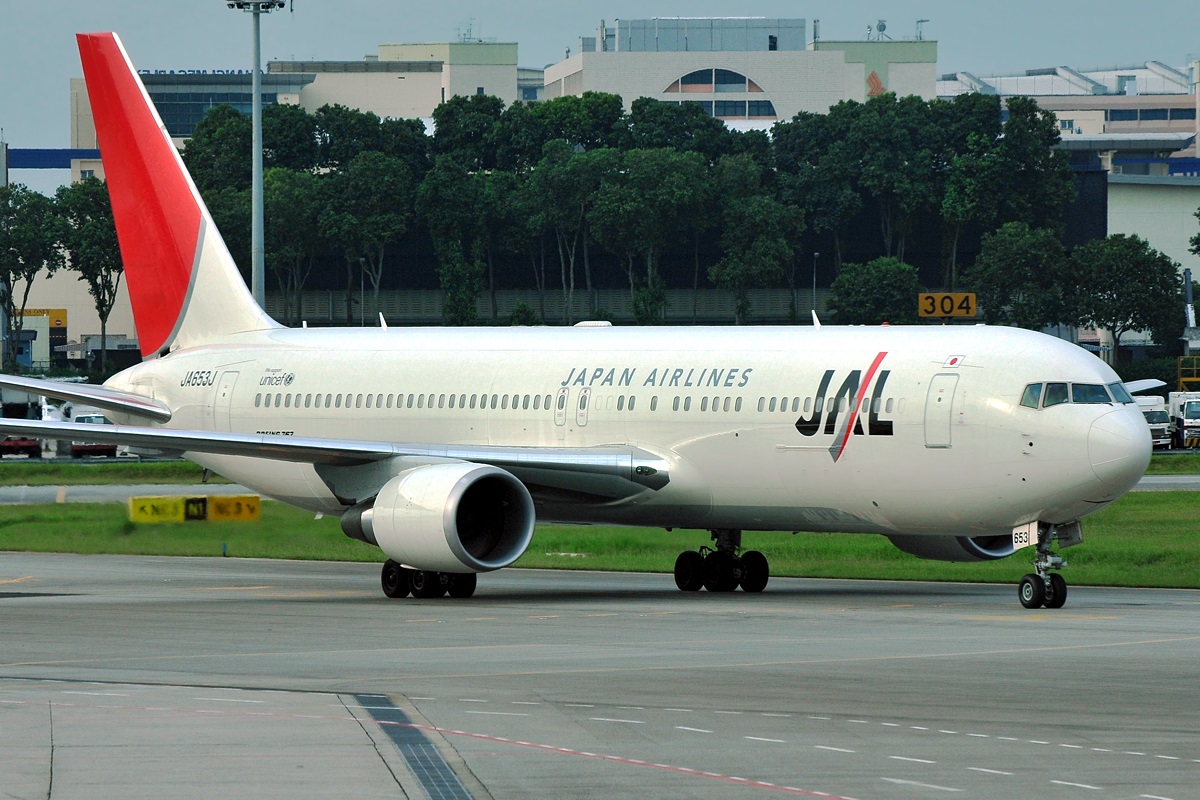JA653J · Boeing 767-346/ER · (SIN / WSSS)