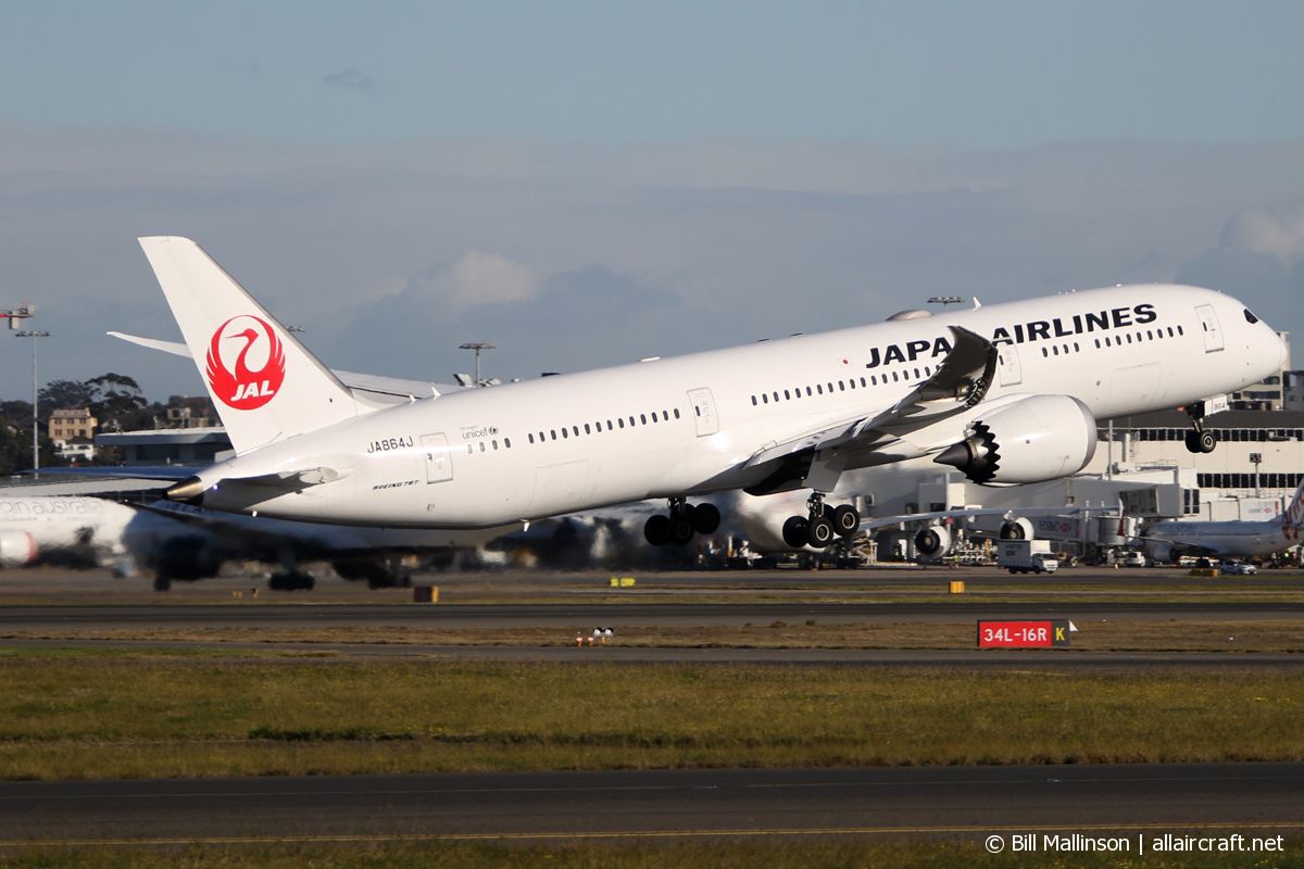 JA864J (34858) 2016 Boeing 787-9 Dreamliner