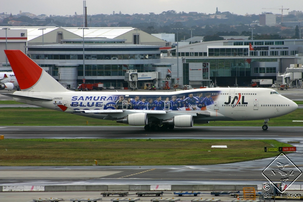 JA8920 (27648) 2000 Boeing 747-446
