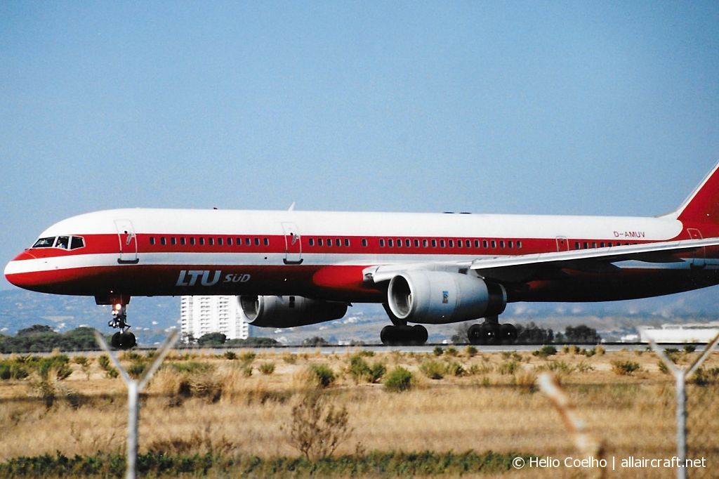 D-AMUV (23928) 1987 Boeing 757-2G5