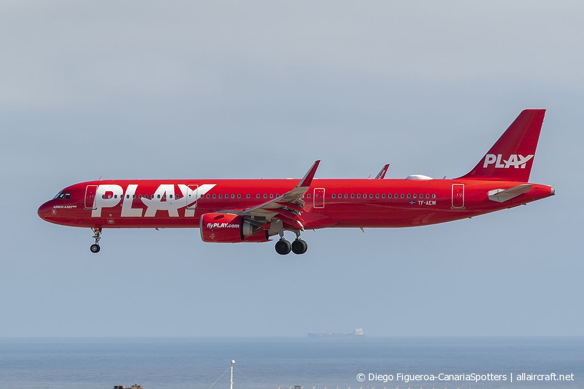 TF-AEW (8008) 2018 Airbus A321-251N
