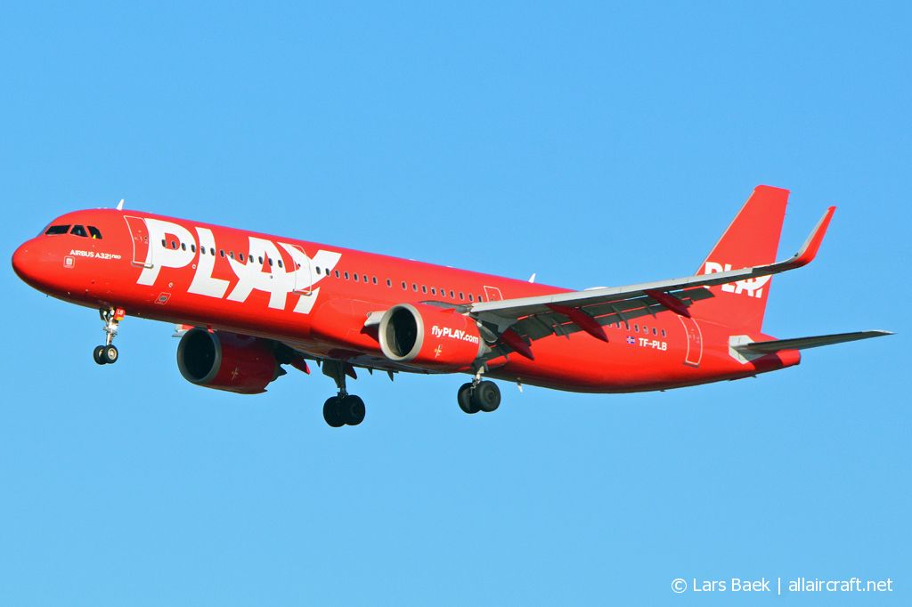 TF-PLB (7945) 2018 Airbus A321-251N