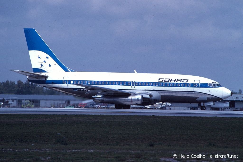 HR-SHG · Boeing 737-214 · (MIA / KMIA)