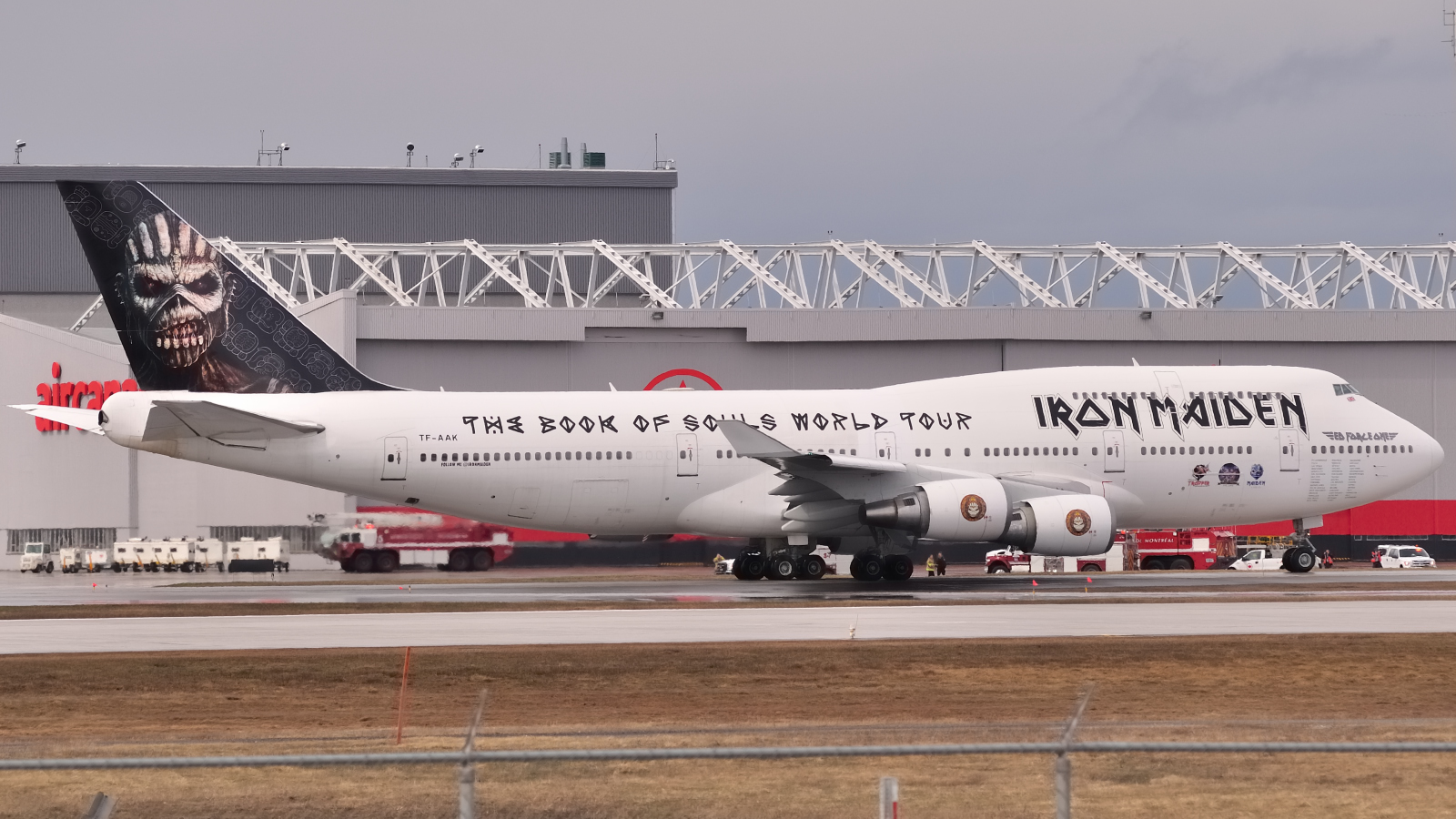 TF-AAK, (cn 32868), Boeing 747-428
