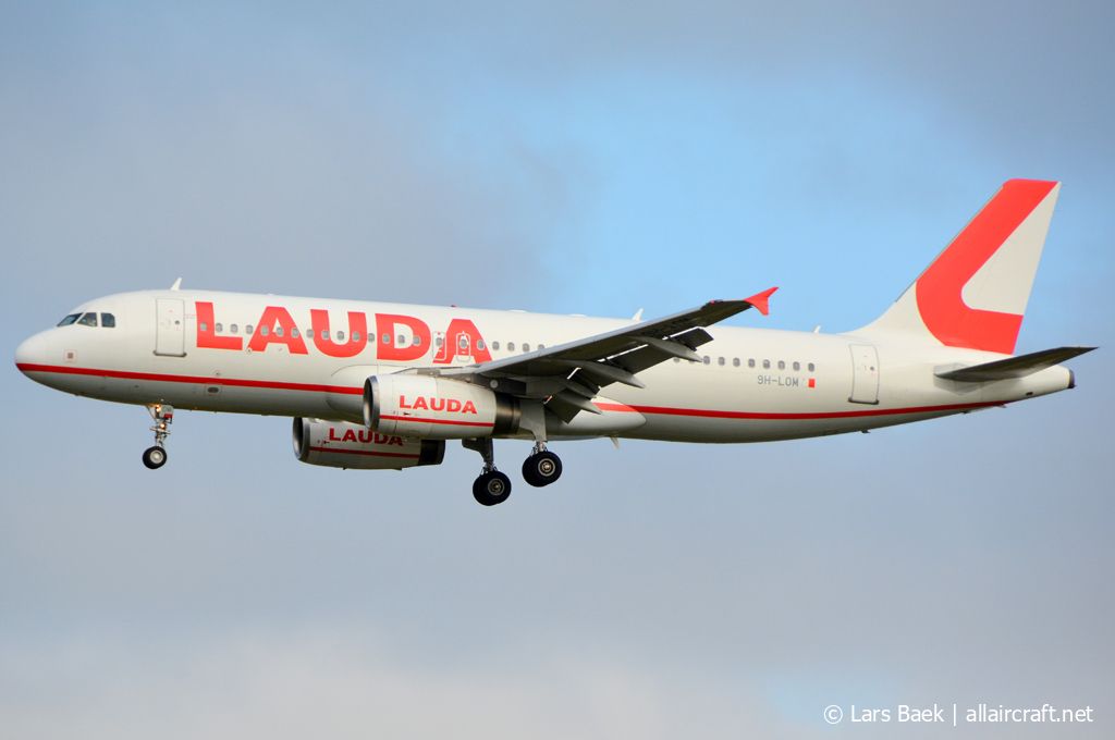 9H-LOM · Airbus A320-232 · (CPH / EKCH)