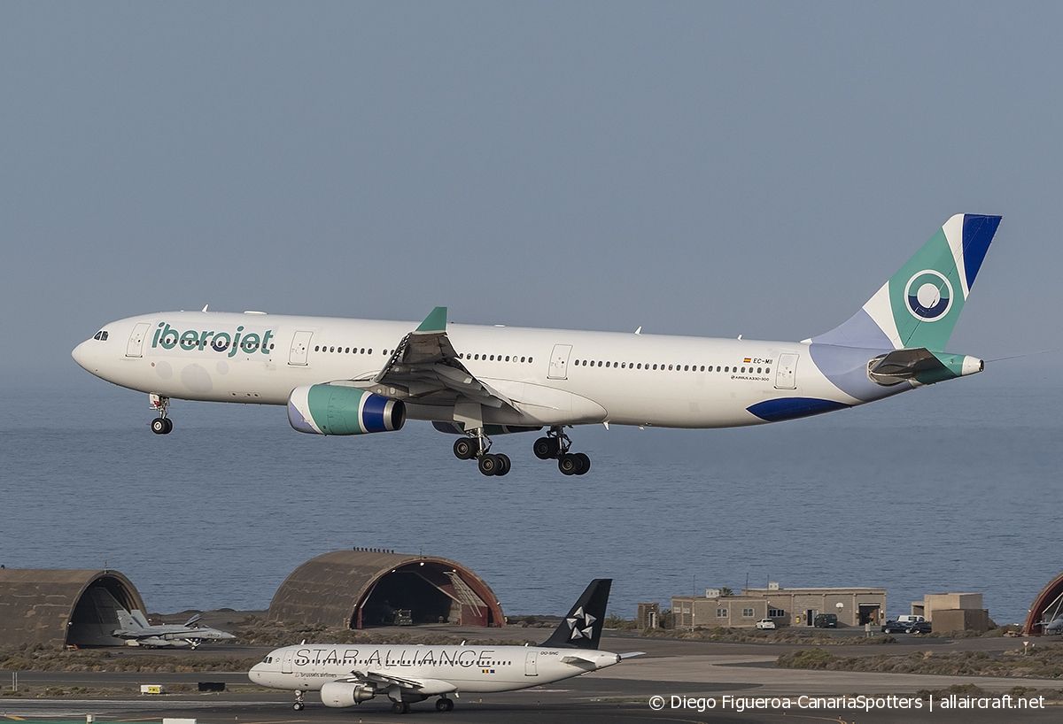 EC-MII (1691) 2015 Airbus A330-343