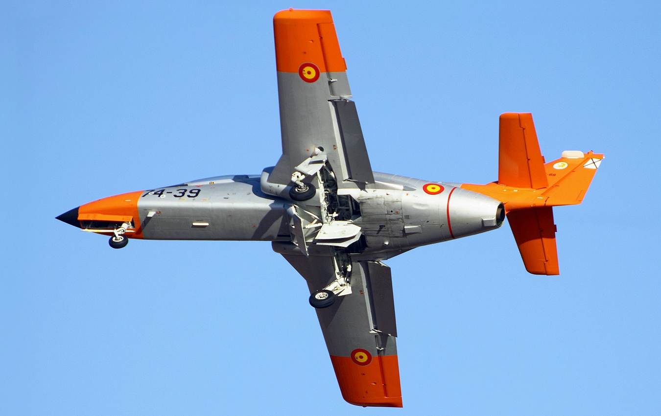 E.25-88 (EB01-88-102) CASA C-101EB Aviojet