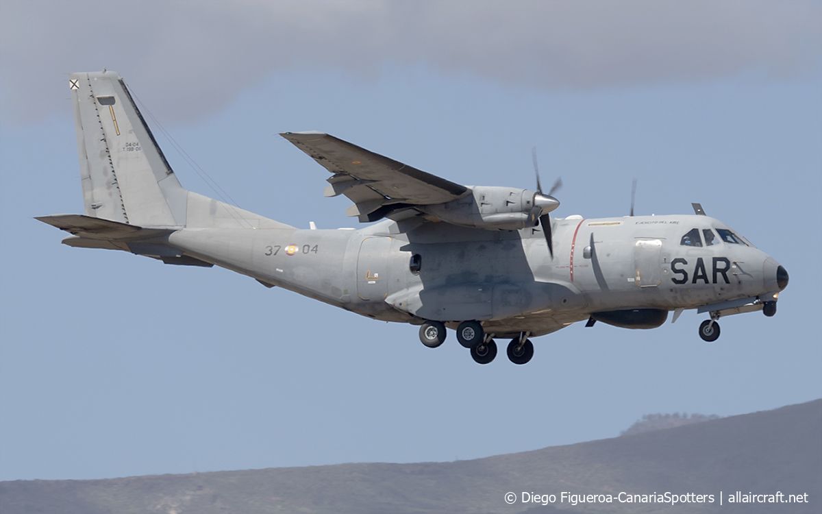 T.19B-08 / 37-04 CASA CN-235-100M