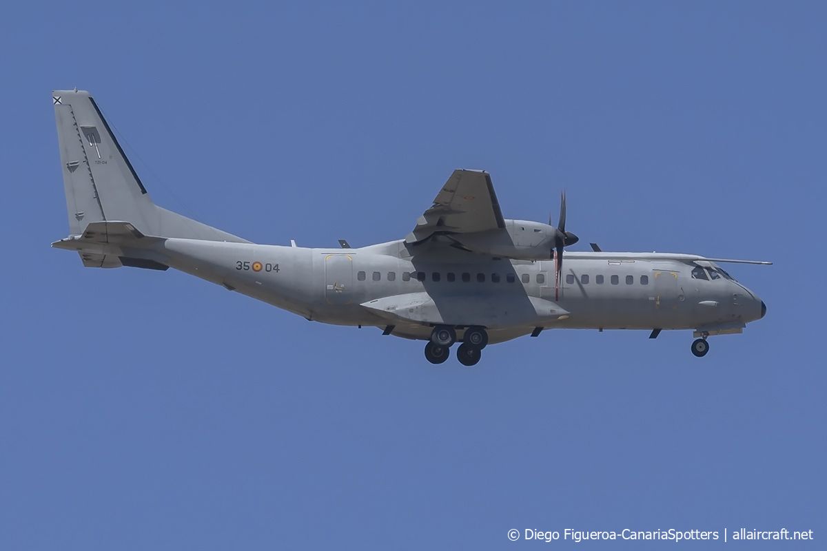 T.21-04 · CASA C-295M · (LPA / GCLP)