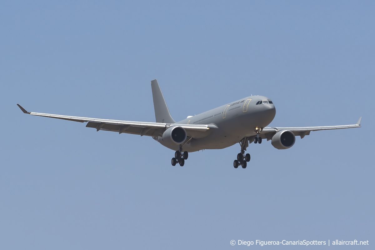 T.24-01 · Airbus A330-202 · (LPA / GCLP)