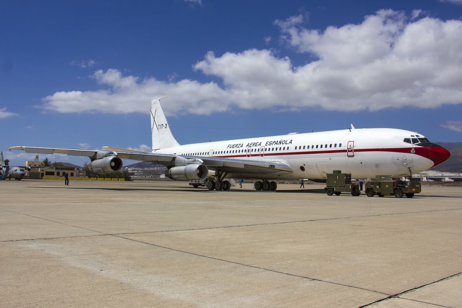 T.17-3 (21367) 1977 Boeing 707-368C KC