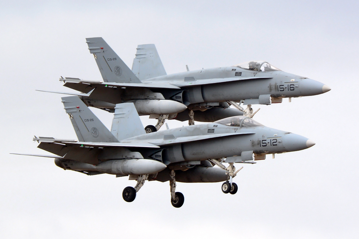 C.15-25 / 15-12 McDonnell Douglas EF-18A Hornet