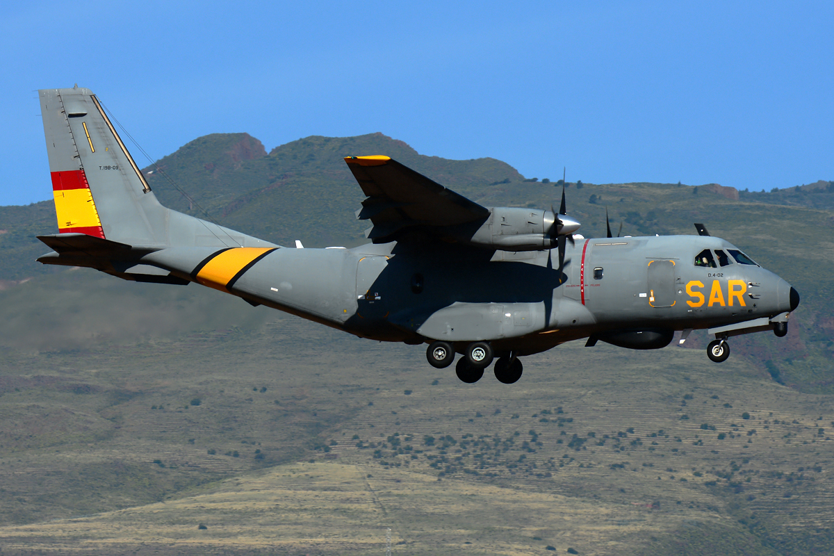 T.19B-09 (C040) 1991 CASA CN-235-100M