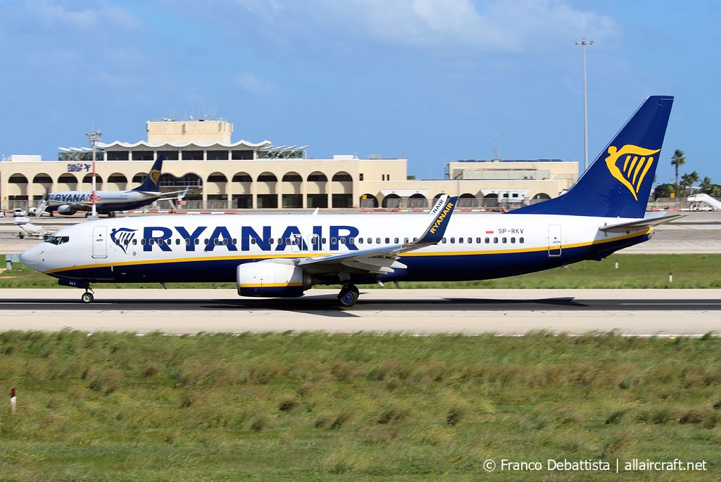 SP-RKV · Boeing 737-8AS(WL) · (MLA / LMML)