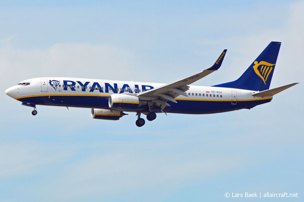 SP-RSH (44842) 2018 Boeing 737-8AS(WL)