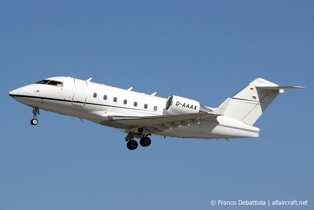 D-AAAX (5449) 2000 Bombardier Challenger 604