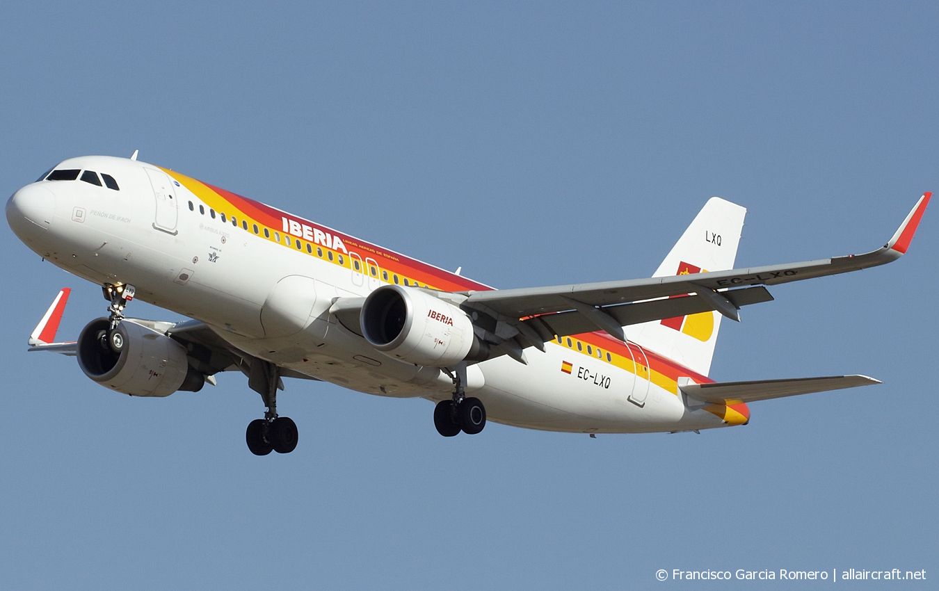 EC-LXQ (5692) 2013 Airbus A320-216(WL)